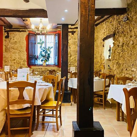 Hotel Restaurante Agapio De Tresnino Quintanilla de Onésimo 外观 照片