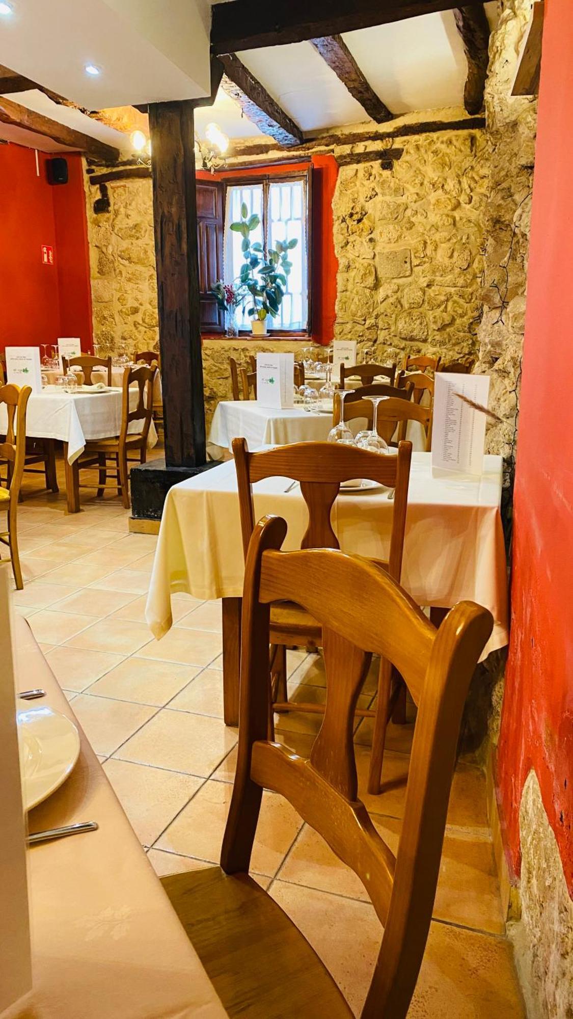 Hotel Restaurante Agapio De Tresnino Quintanilla de Onésimo 外观 照片