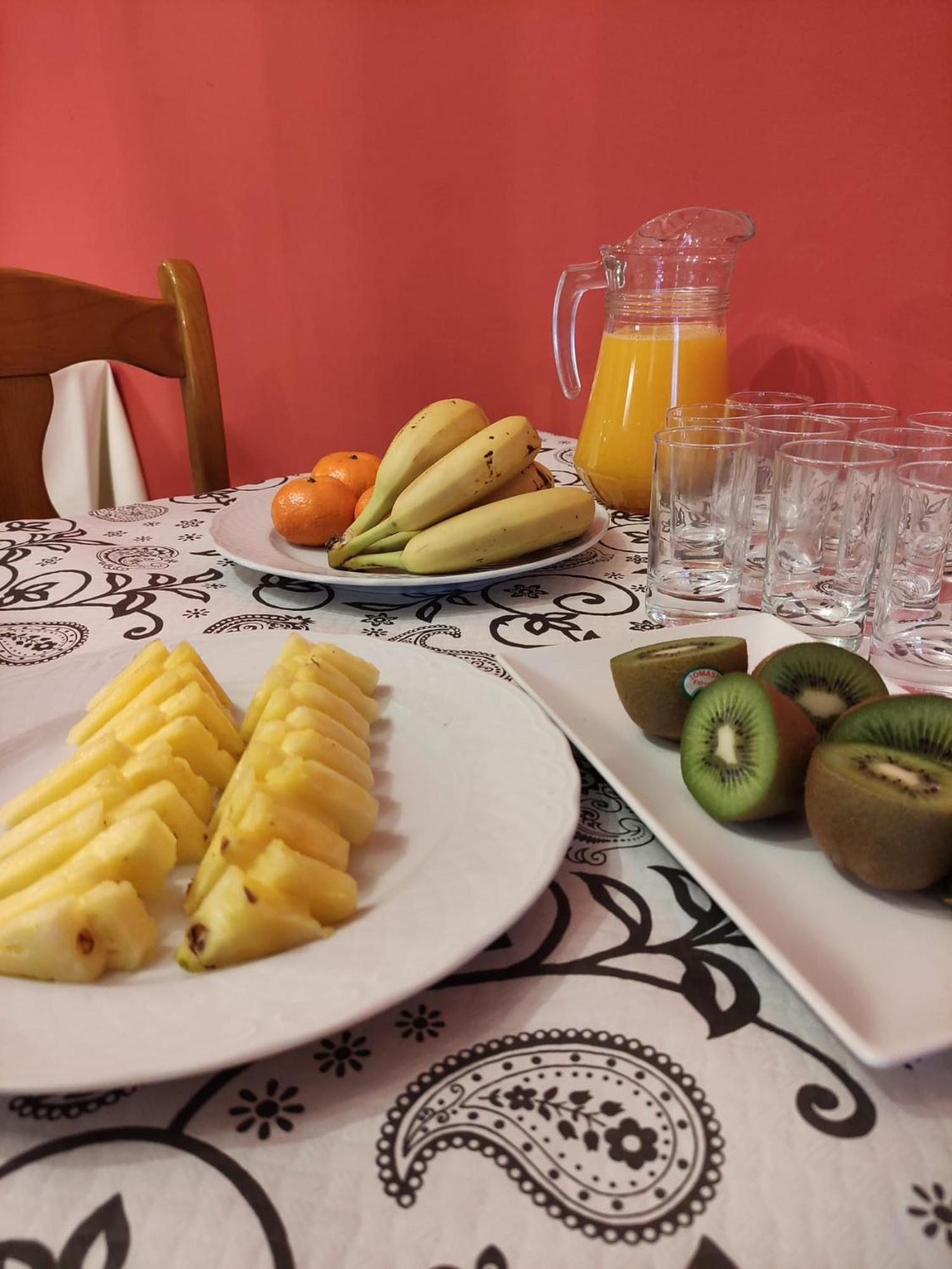 Hotel Restaurante Agapio De Tresnino Quintanilla de Onésimo 外观 照片