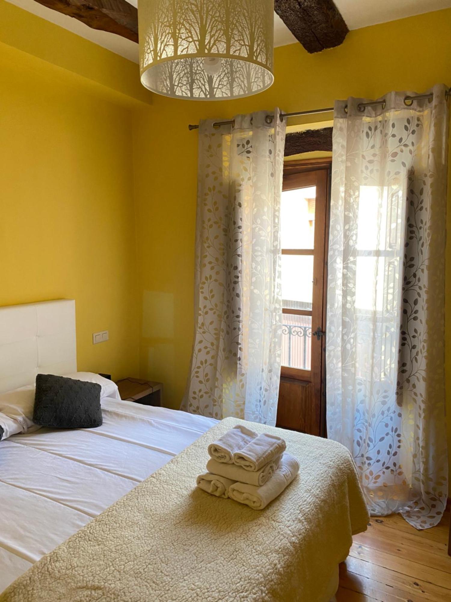 Hotel Restaurante Agapio De Tresnino Quintanilla de Onésimo 外观 照片