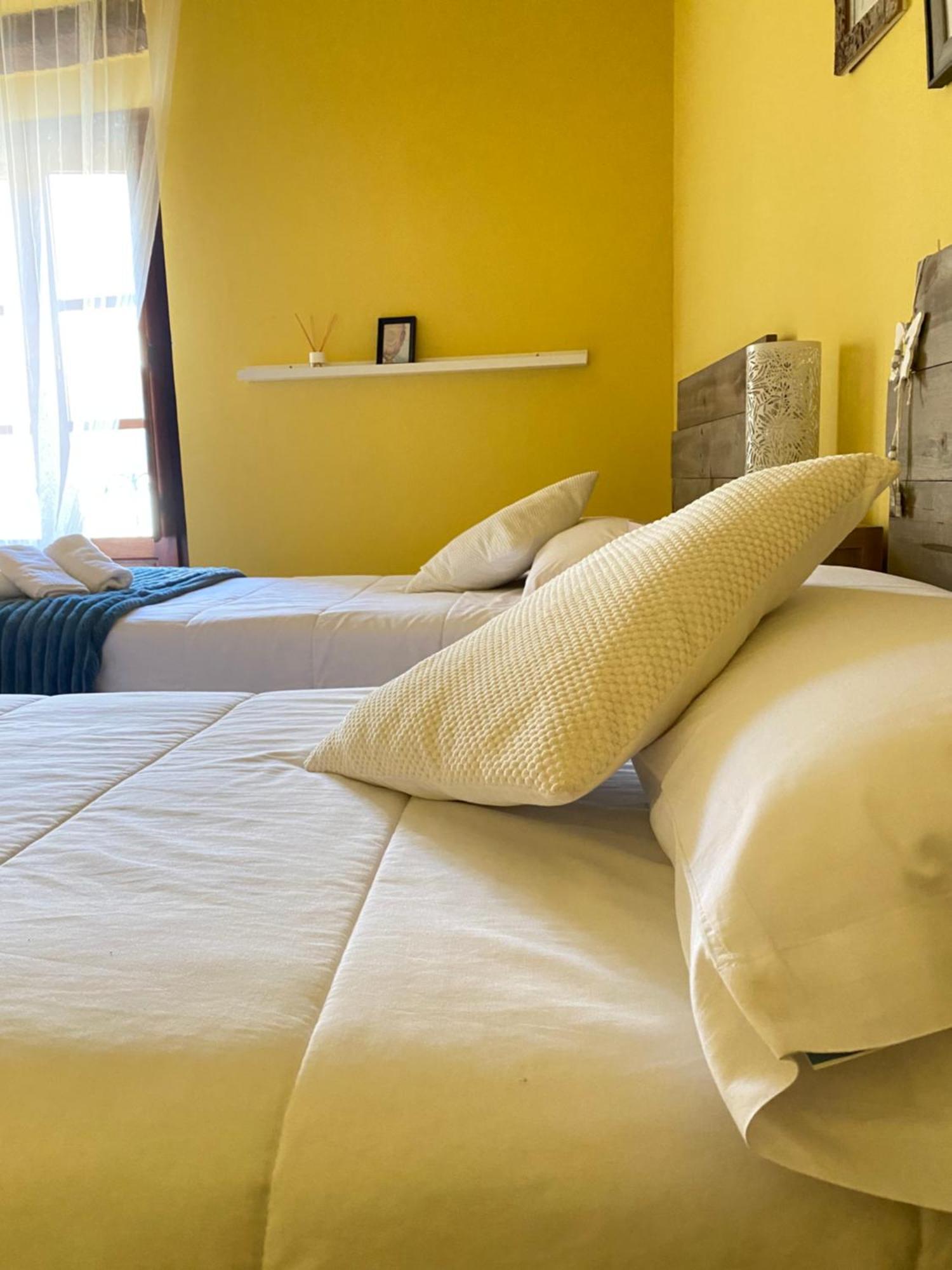 Hotel Restaurante Agapio De Tresnino Quintanilla de Onésimo 外观 照片