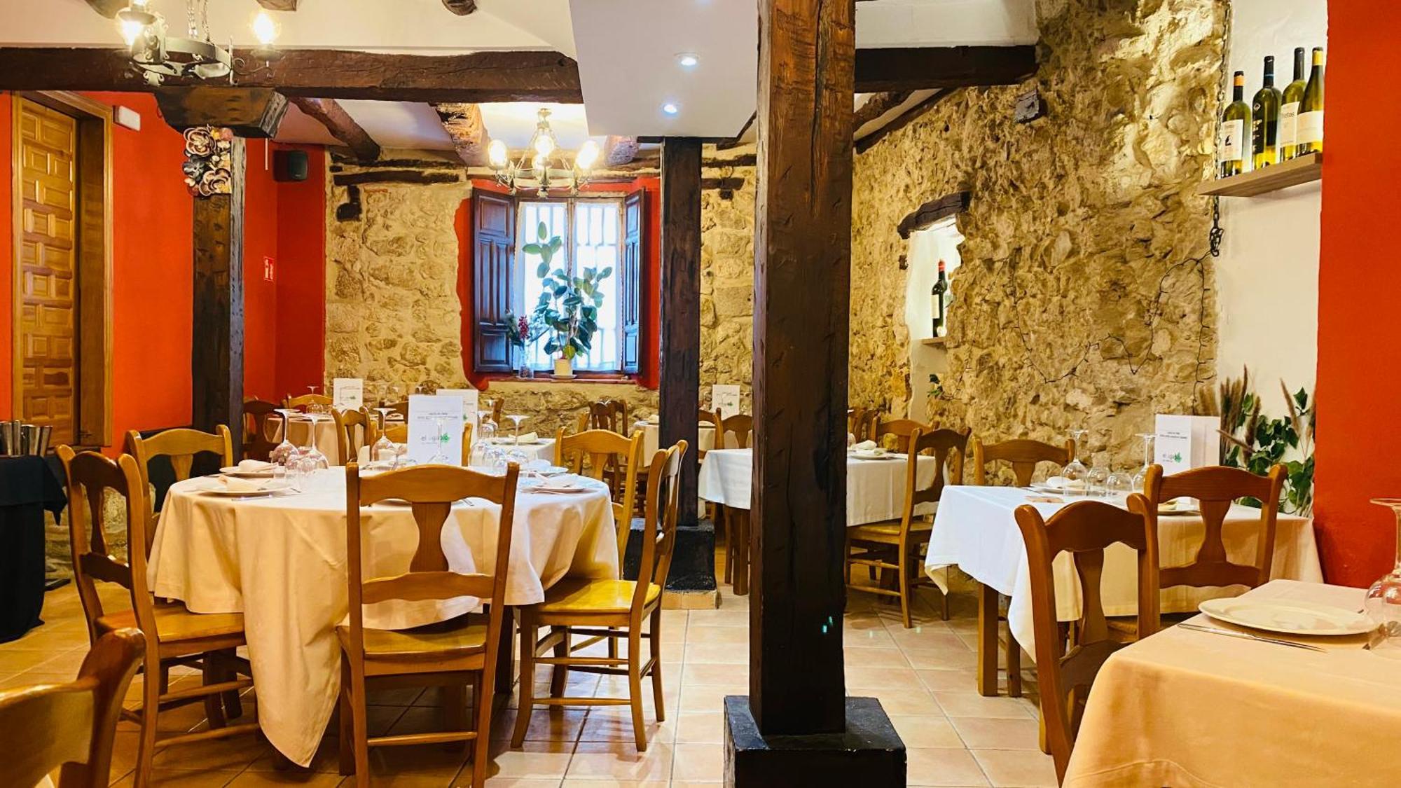Hotel Restaurante Agapio De Tresnino Quintanilla de Onésimo 外观 照片