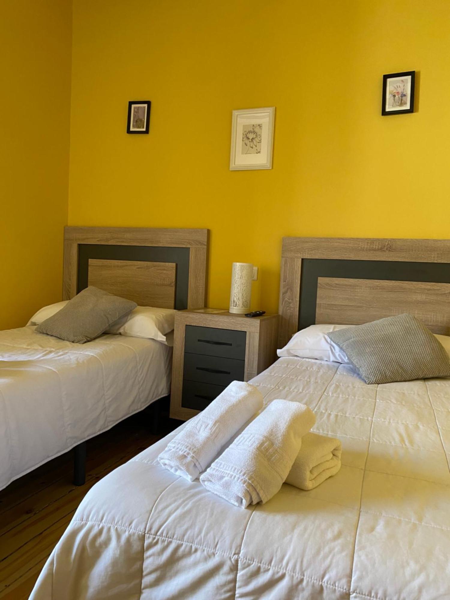 Hotel Restaurante Agapio De Tresnino Quintanilla de Onésimo 外观 照片